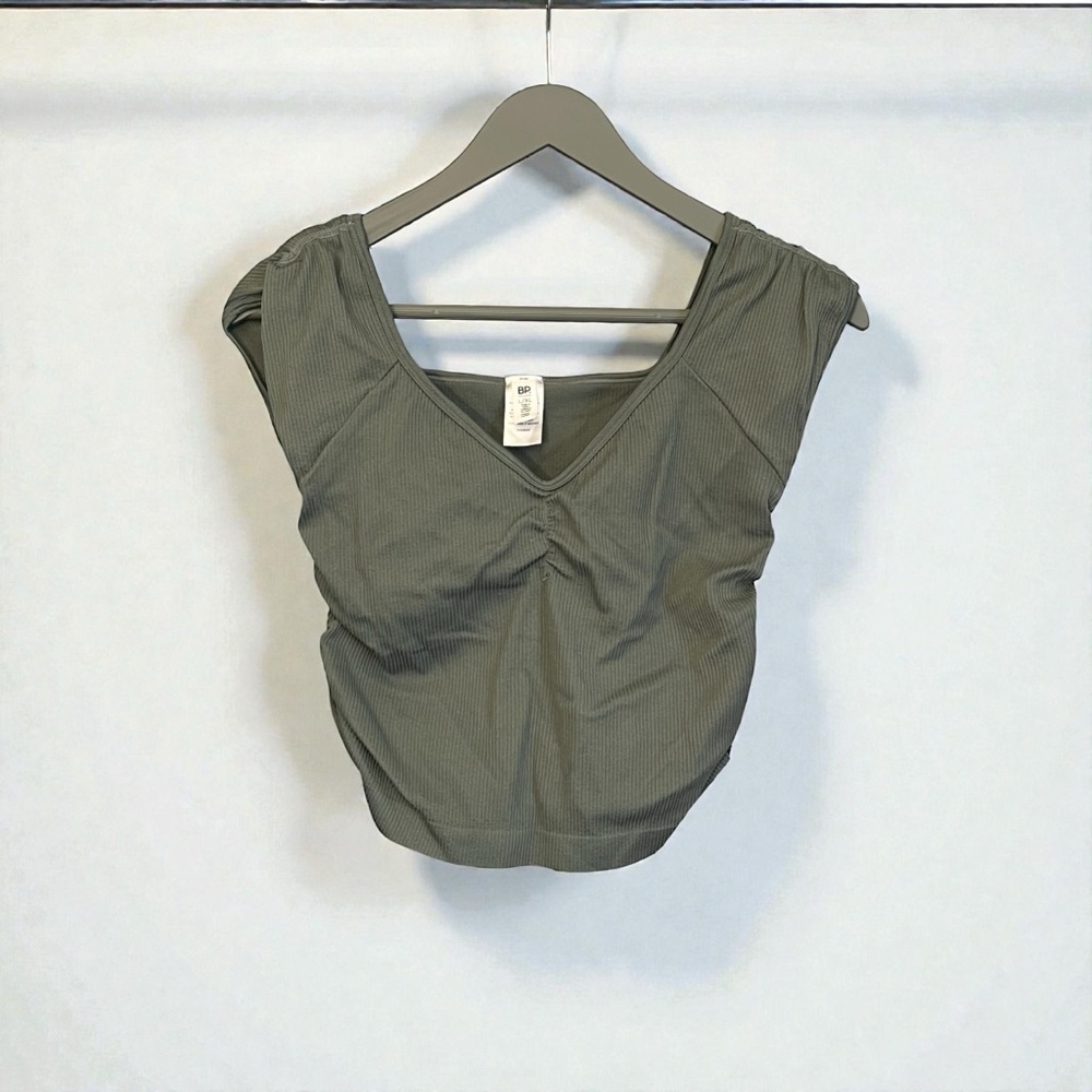 BP Nordstrom Women's  Cinched Ribbed cropped Olive athletic top Size L/XL Gym
